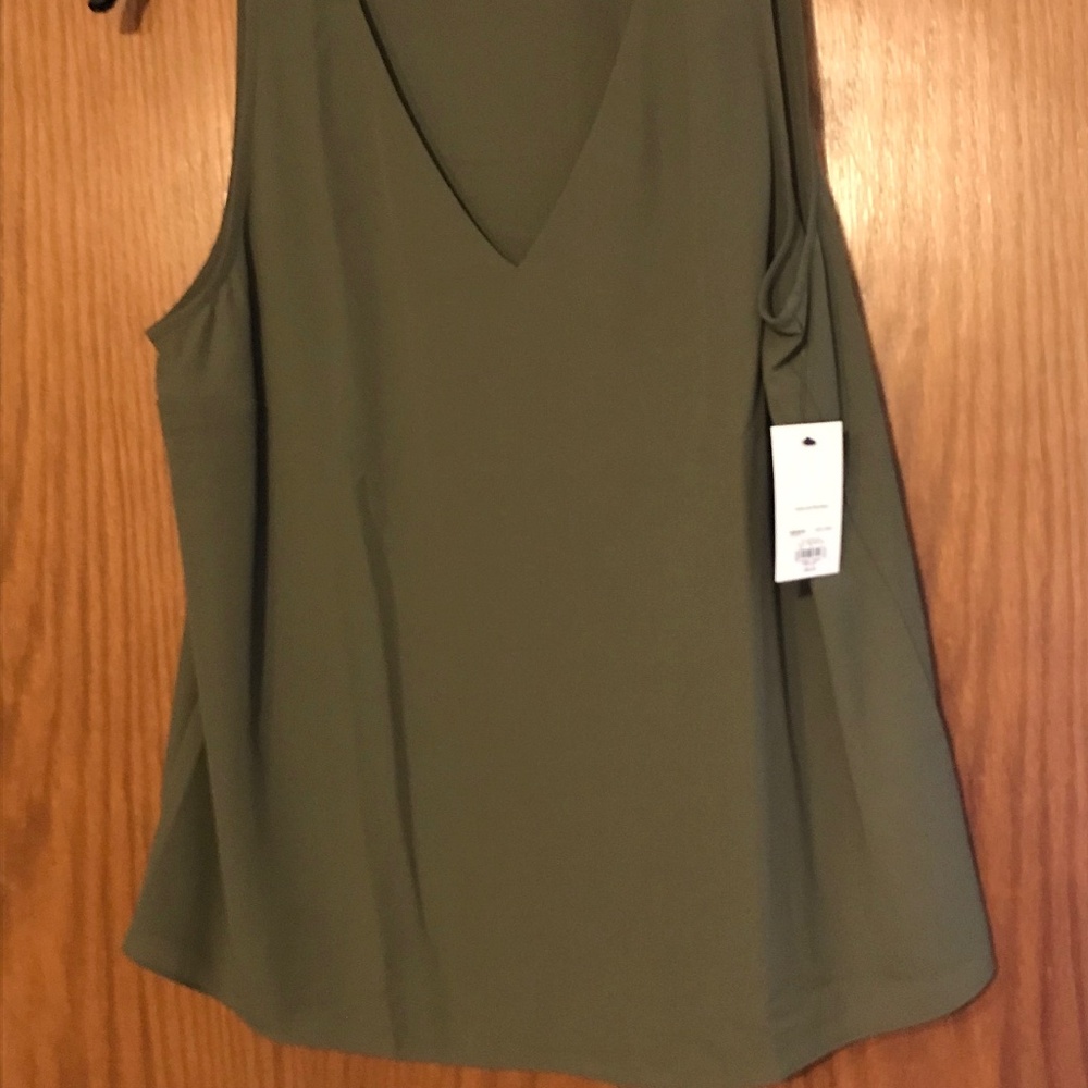 Women Nine West blouse top sleeveless green new dress pant
